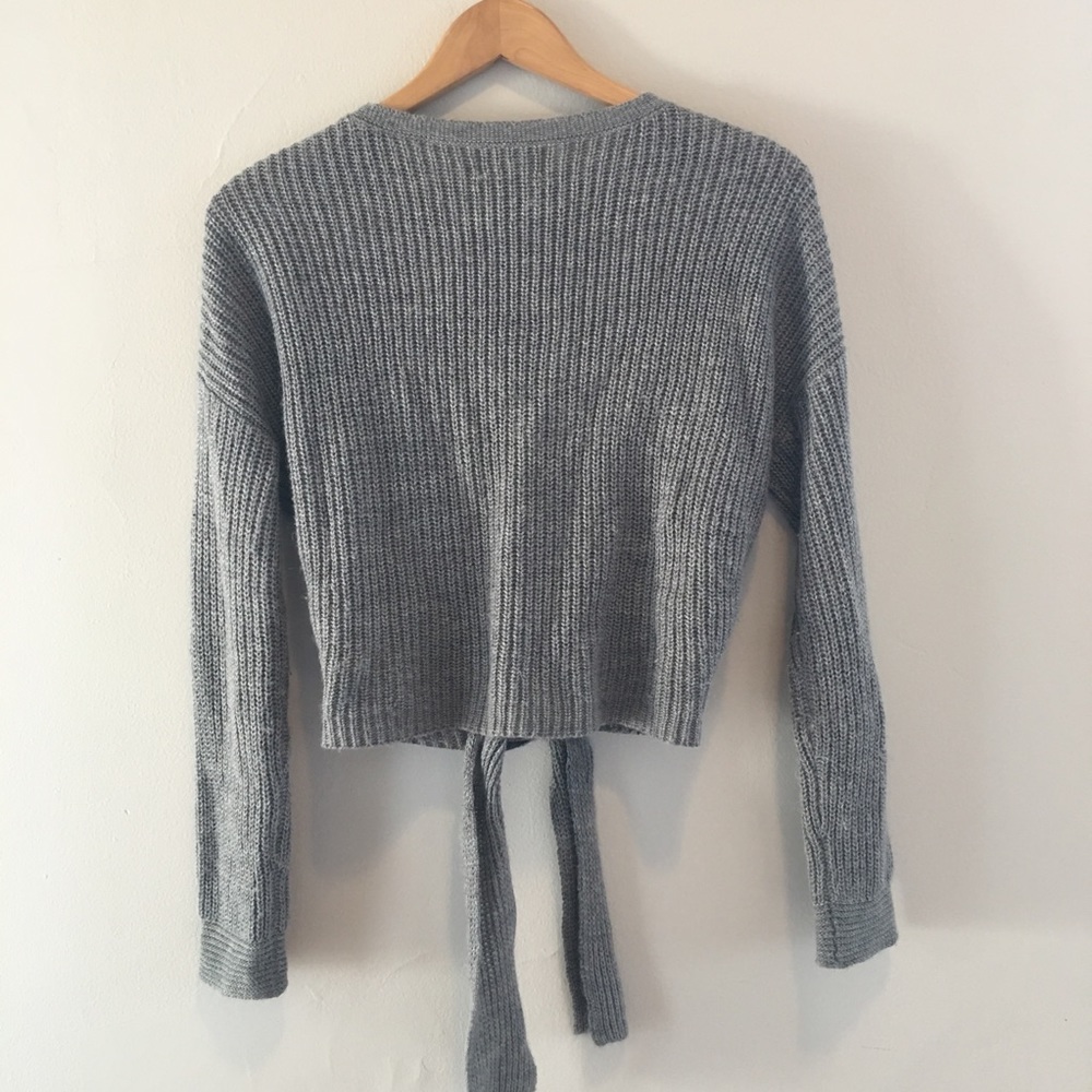 ⬇️ $14 SALE: Cozy Grey Front-Tie Sweater - Picture 5 of 5